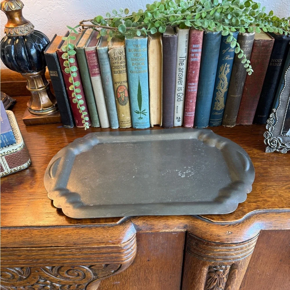 Vintage Pewter Vanity Tray – Scalloped Edges, Rectangular, England